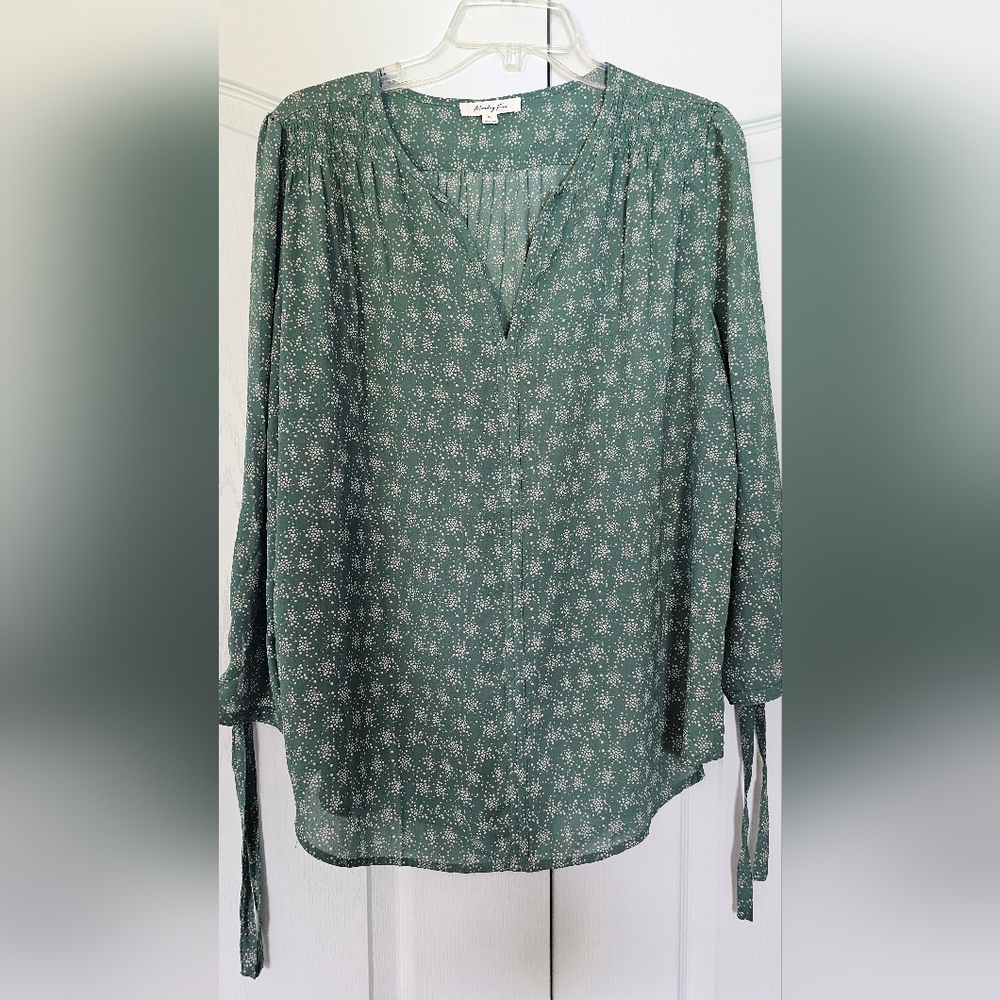 Monday Fun Amiyah Tie Sleeve Blouse
